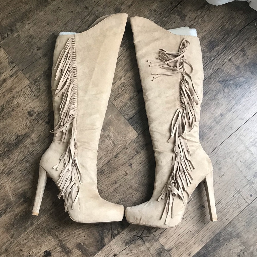 Knee High Boots with Fridge - Picture 3 of 6